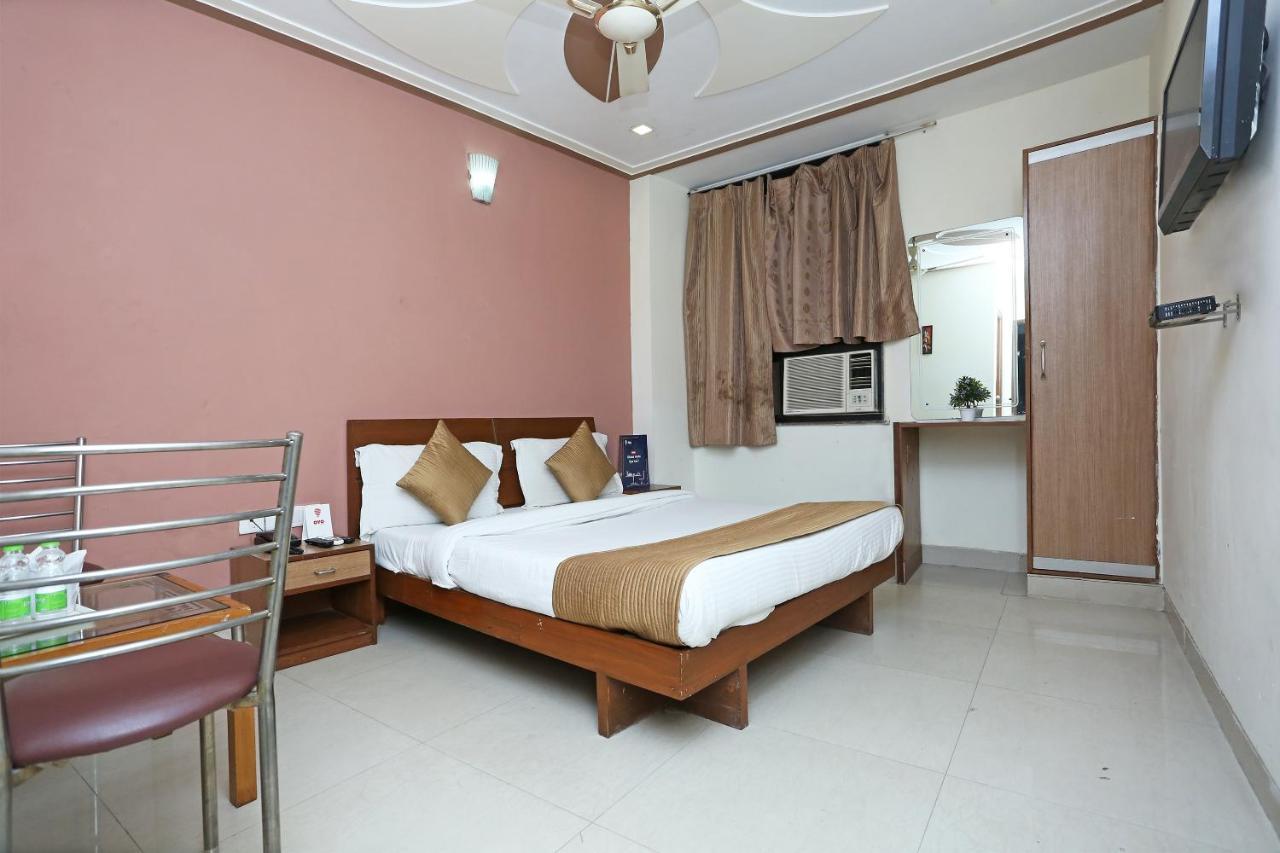 Airport Hotel Ambrosia Neu-Delhi Exterior foto