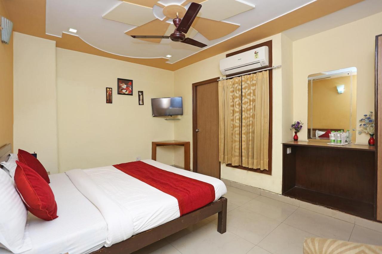 Airport Hotel Ambrosia Neu-Delhi Exterior foto