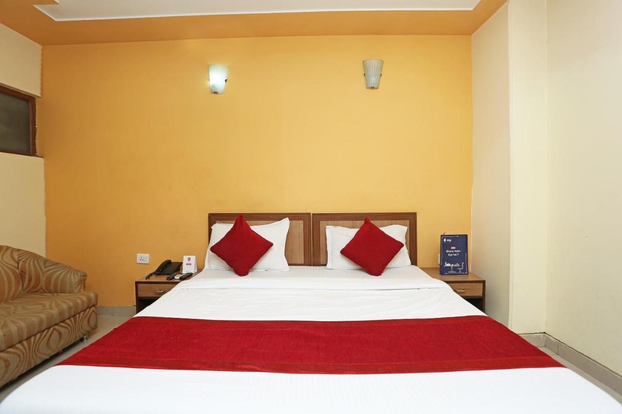 Airport Hotel Ambrosia Neu-Delhi Exterior foto