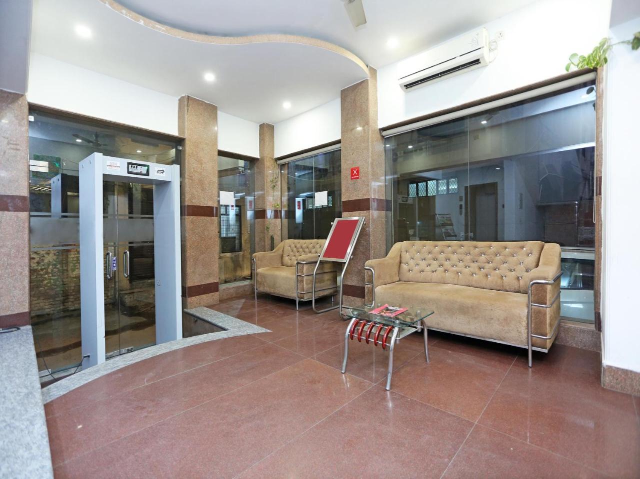 Airport Hotel Ambrosia Neu-Delhi Exterior foto