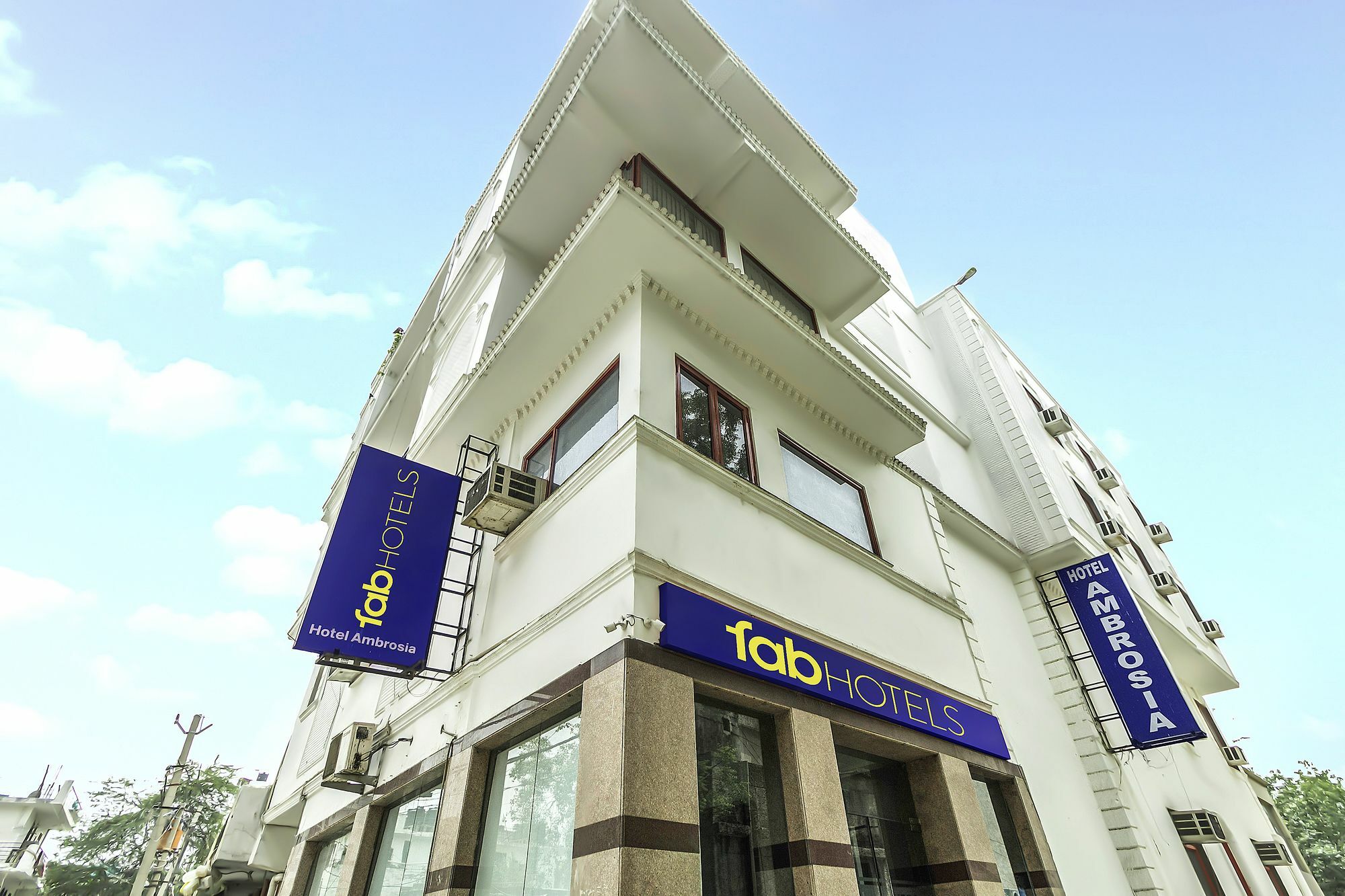 Airport Hotel Ambrosia Neu-Delhi Exterior foto