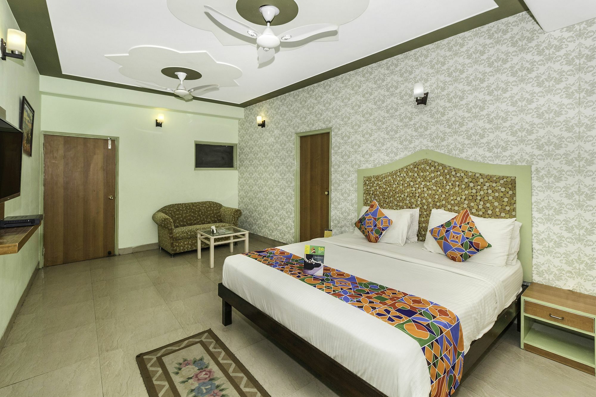 Airport Hotel Ambrosia Neu-Delhi Exterior foto