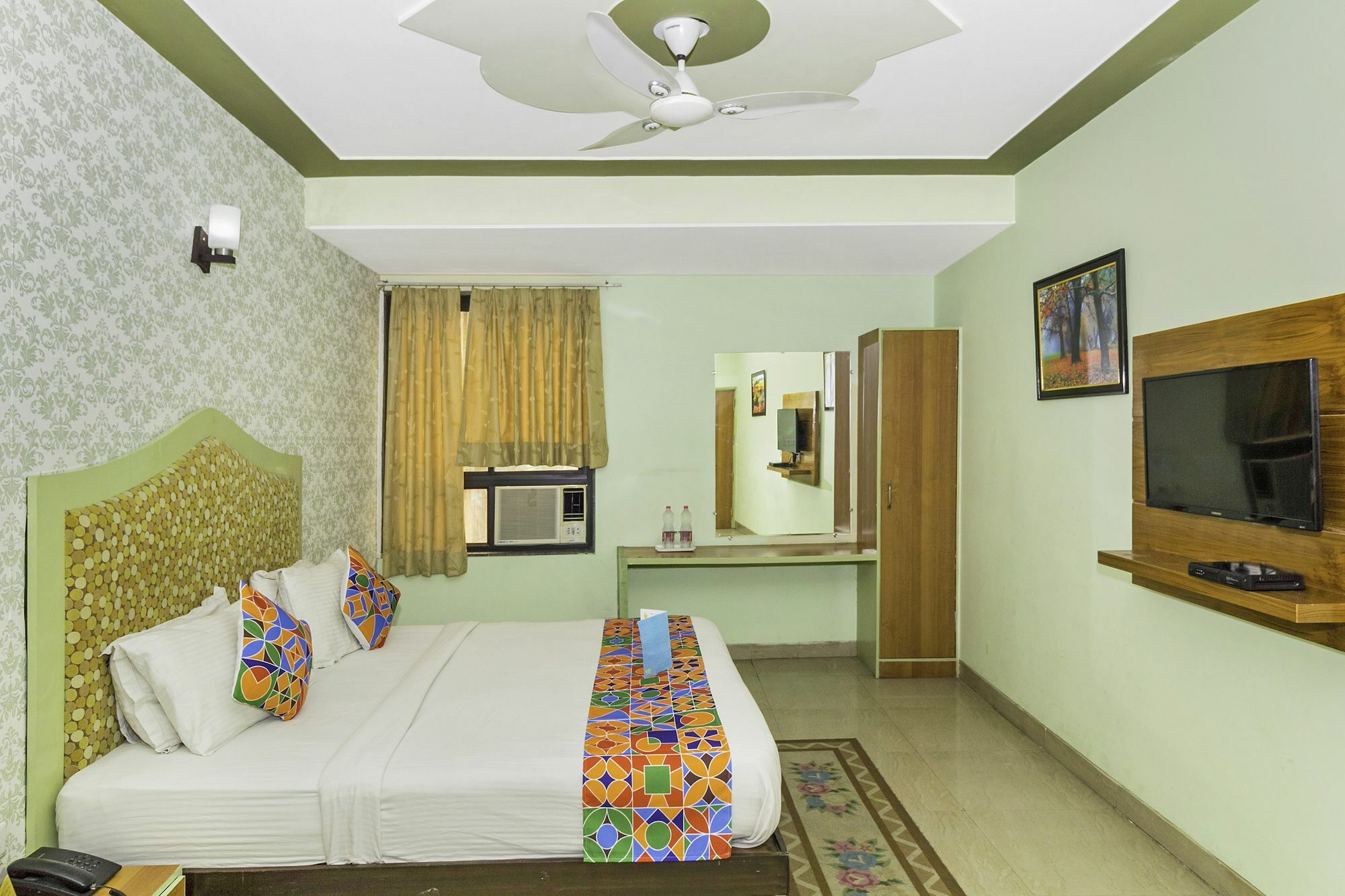 Airport Hotel Ambrosia Neu-Delhi Exterior foto