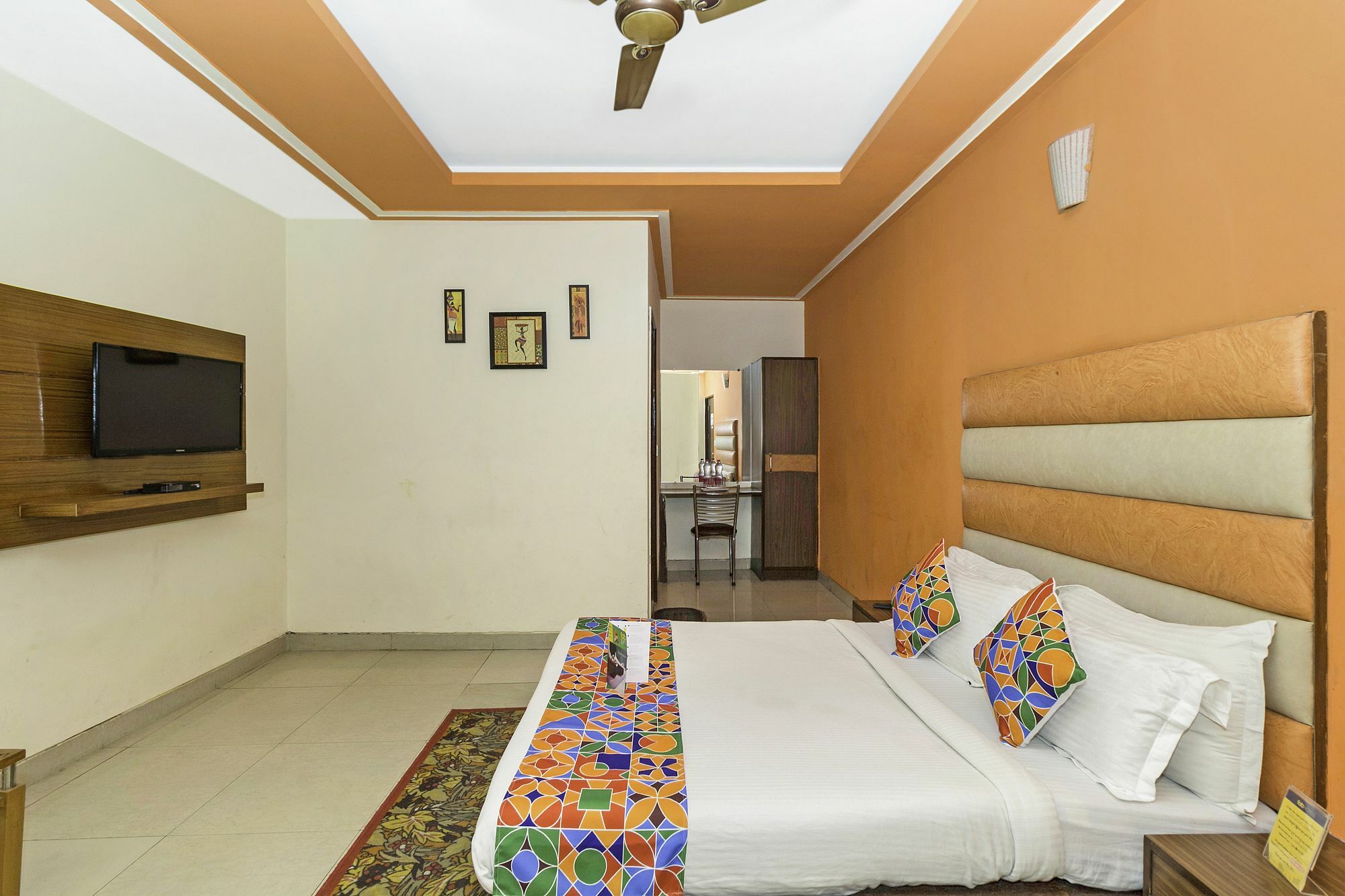 Airport Hotel Ambrosia Neu-Delhi Exterior foto