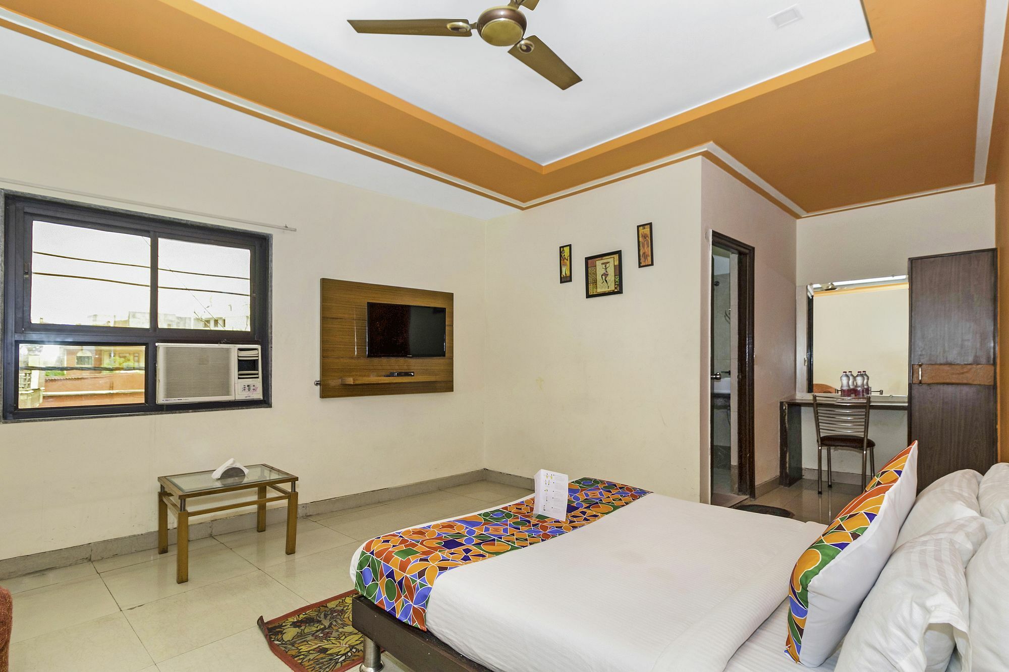 Airport Hotel Ambrosia Neu-Delhi Exterior foto